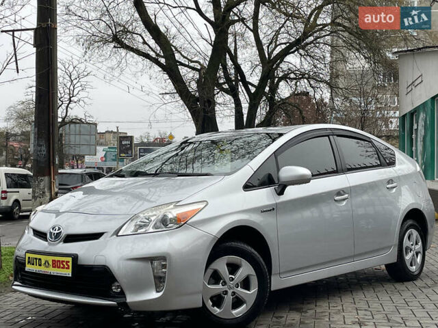 Серый Тойота Приус, объемом двигателя 1.8 л и пробегом 116 тыс. км за 12500 $, фото 1 на Automoto.ua