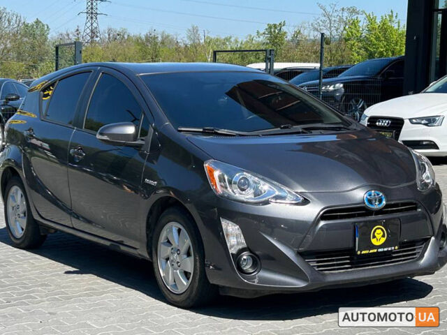 Серый Тойота Приус, объемом двигателя 1.5 л и пробегом 232 тыс. км за 9600 $, фото 1 на Automoto.ua