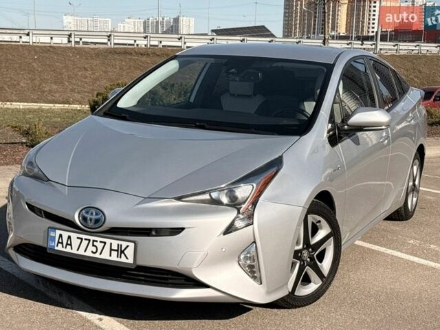 Серый Тойота Приус, объемом двигателя 1.8 л и пробегом 160 тыс. км за 17757 $, фото 1 на Automoto.ua