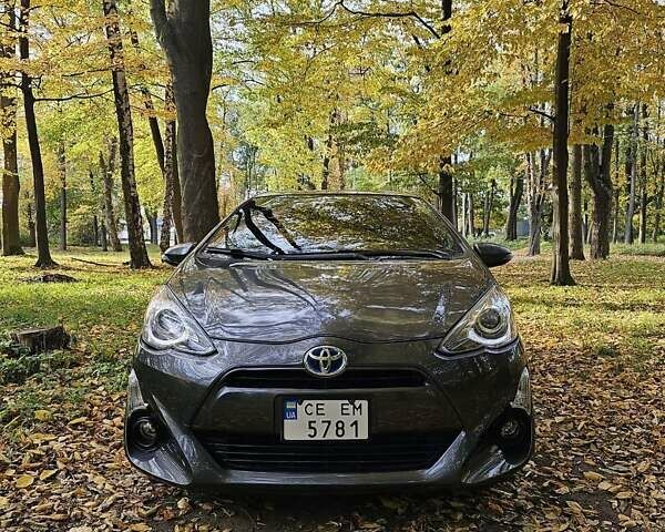 Серый Тойота Приус, объемом двигателя 1.5 л и пробегом 232 тыс. км за 9300 $, фото 1 на Automoto.ua