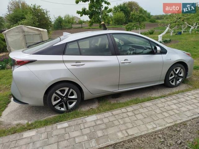 Серый Тойота Приус, объемом двигателя 1.8 л и пробегом 165 тыс. км за 17700 $, фото 1 на Automoto.ua