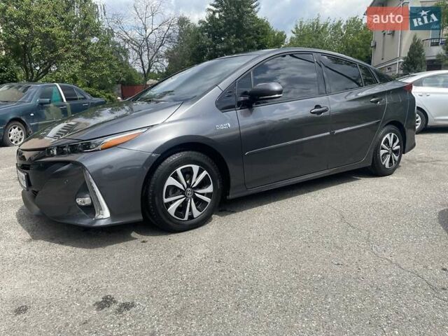 Серый Тойота Приус, объемом двигателя 1.8 л и пробегом 138 тыс. км за 16900 $, фото 1 на Automoto.ua