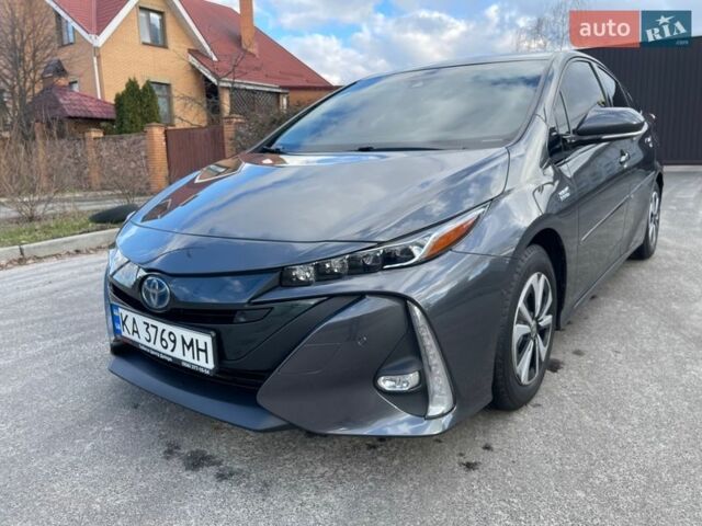 Серый Тойота Приус, объемом двигателя 1.8 л и пробегом 138 тыс. км за 17900 $, фото 1 на Automoto.ua
