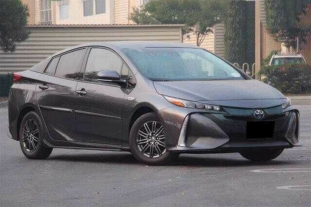 Серый Тойота Приус, объемом двигателя 1.8 л и пробегом 89 тыс. км за 10000 $, фото 1 на Automoto.ua