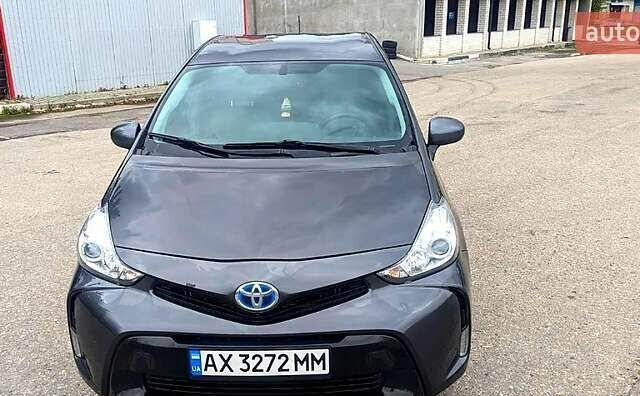 Серый Тойота Приус, объемом двигателя 1.8 л и пробегом 120 тыс. км за 15500 $, фото 1 на Automoto.ua