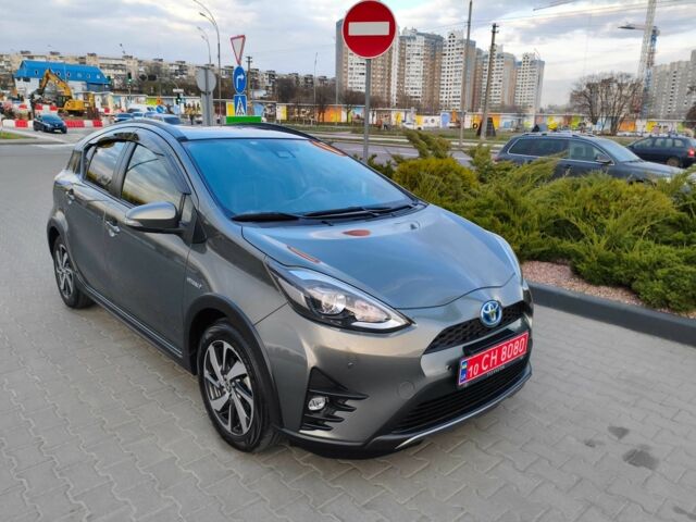 Сірий Тойота Пріус, об'ємом двигуна 1.5 л та пробігом 49 тис. км за 14800 $, фото 1 на Automoto.ua
