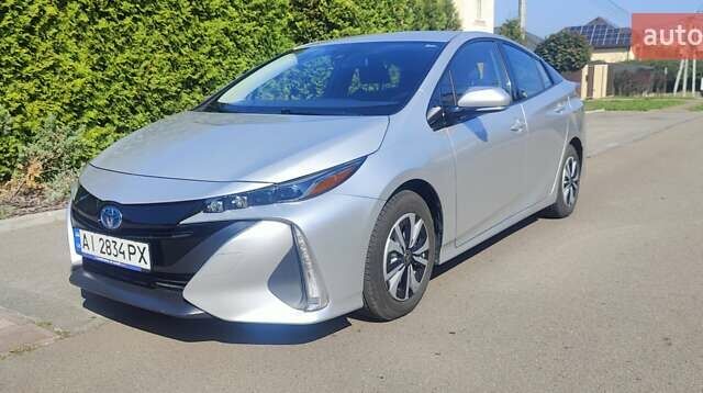 Серый Тойота Приус, объемом двигателя 1.8 л и пробегом 109 тыс. км за 17000 $, фото 1 на Automoto.ua