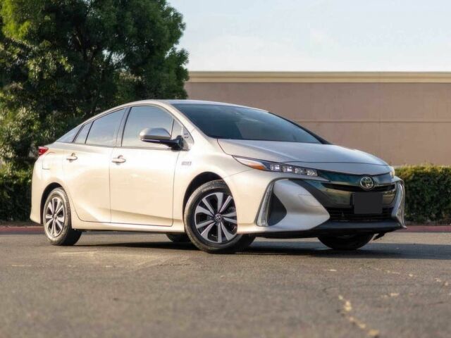 Серый Тойота Приус, объемом двигателя 1.8 л и пробегом 30 тыс. км за 4800 $, фото 1 на Automoto.ua