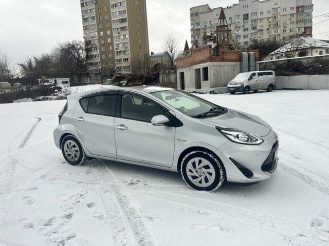 Серый Тойота Приус, объемом двигателя 1.5 л и пробегом 110 тыс. км за 13200 $, фото 1 на Automoto.ua