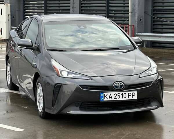 Сірий Тойота Пріус, об'ємом двигуна 1.8 л та пробігом 165 тис. км за 18800 $, фото 1 на Automoto.ua