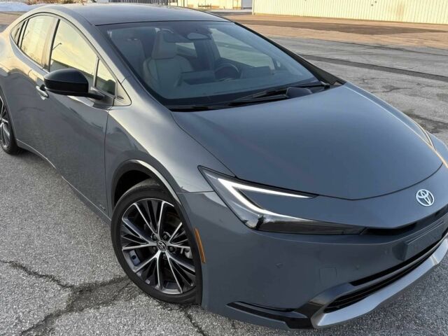 Серый Тойота Приус, объемом двигателя 2 л и пробегом 28 тыс. км за 9000 $, фото 1 на Automoto.ua