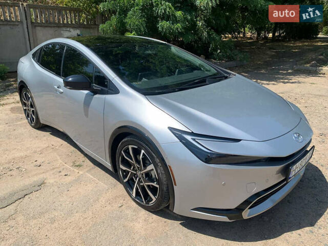 Серый Тойота Приус, объемом двигателя 1.99 л и пробегом 14 тыс. км за 34950 $, фото 1 на Automoto.ua