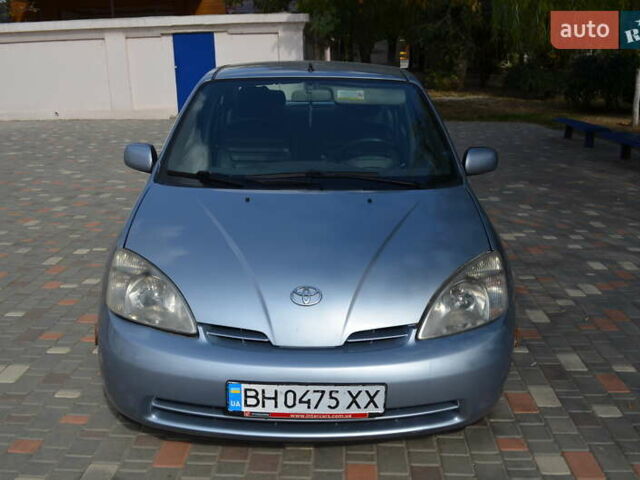 Серый Тойота Приус, объемом двигателя 1.5 л и пробегом 264 тыс. км за 4000 $, фото 1 на Automoto.ua