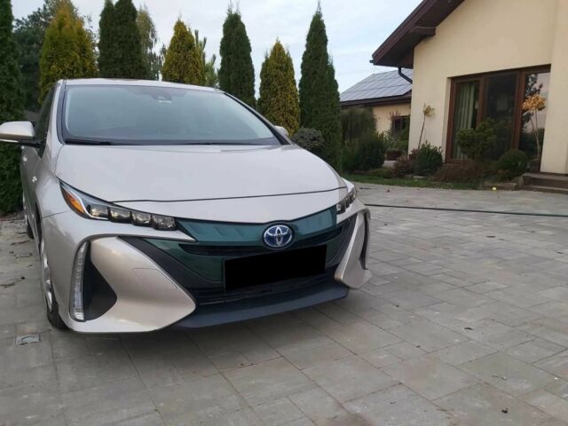 Серый Тойота Приус, объемом двигателя 0 л и пробегом 88 тыс. км за 12507 $, фото 1 на Automoto.ua