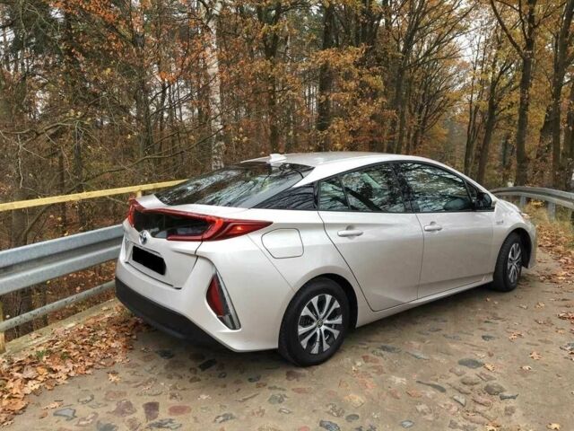 Серый Тойота Приус, объемом двигателя 0 л и пробегом 87 тыс. км за 12600 $, фото 1 на Automoto.ua