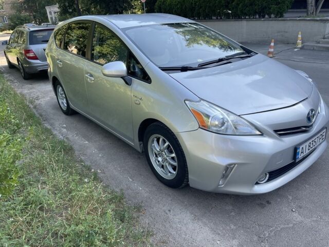 Серый Тойота Приус, объемом двигателя 1.8 л и пробегом 255 тыс. км за 11499 $, фото 1 на Automoto.ua