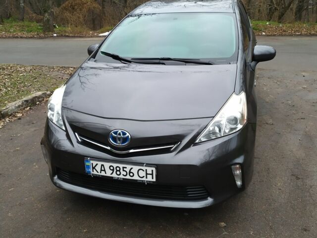 Серый Тойота Приус, объемом двигателя 1.8 л и пробегом 234 тыс. км за 310 $, фото 1 на Automoto.ua