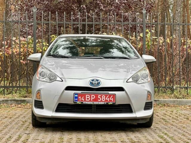 Серый Тойота Приус, объемом двигателя 0 л и пробегом 228 тыс. км за 10999 $, фото 1 на Automoto.ua