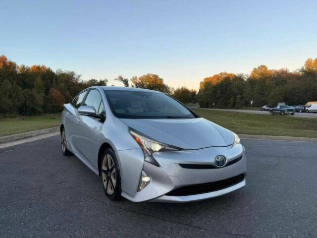 Сірий Тойота Пріус, об'ємом двигуна 1.8 л та пробігом 74 тис. км за 8900 $, фото 1 на Automoto.ua