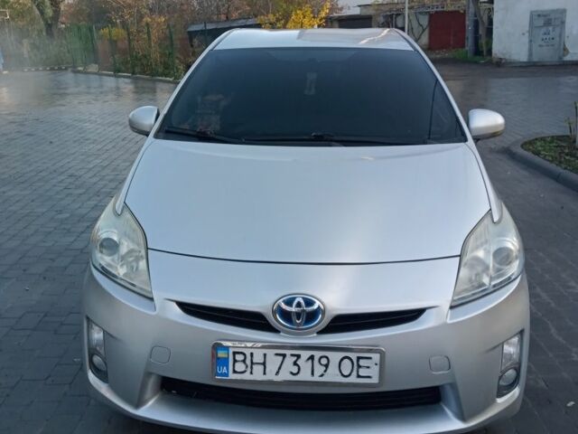 Серый Тойота Приус, объемом двигателя 1.8 л и пробегом 420 тыс. км за 8700 $, фото 1 на Automoto.ua