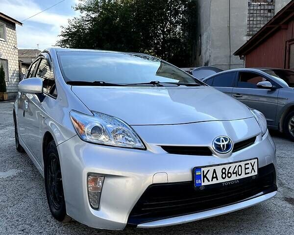 Купити Toyota Prius 2012 в Києві: 9800$ | Тойота Пріус на Automoto.ua  (098)74244xx