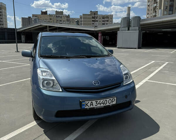 Синий Тойота Приус, объемом двигателя 1.5 л и пробегом 262 тыс. км за 6300 $, фото 1 на Automoto.ua