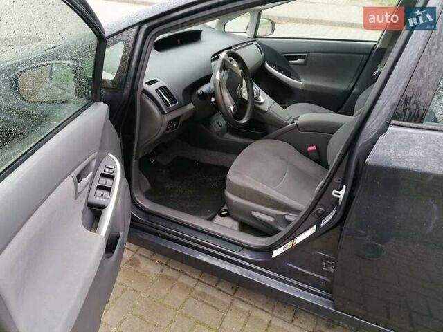 Синий Тойота Приус, объемом двигателя 1.8 л и пробегом 256 тыс. км за 9000 $, фото 1 на Automoto.ua