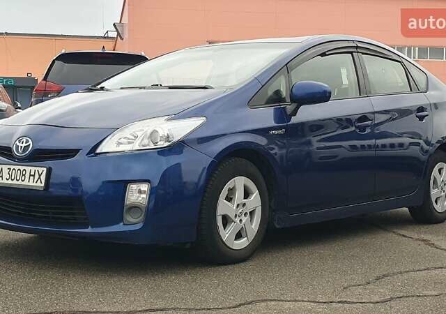 Синий Тойота Приус, объемом двигателя 1.8 л и пробегом 290 тыс. км за 12000 $, фото 1 на Automoto.ua
