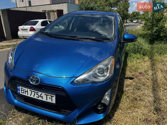 Синий Тойота Приус, объемом двигателя 1.5 л и пробегом 90 тыс. км за 12700 $, фото 1 на Automoto.ua