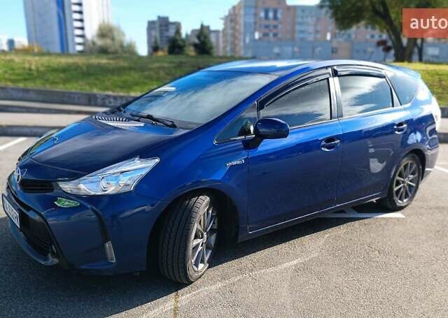 Синий Тойота Приус, объемом двигателя 1.8 л и пробегом 168 тыс. км за 18000 $, фото 1 на Automoto.ua