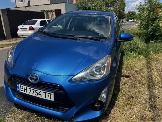 Синий Тойота Приус, объемом двигателя 1.5 л и пробегом 90 тыс. км за 12700 $, фото 1 на Automoto.ua
