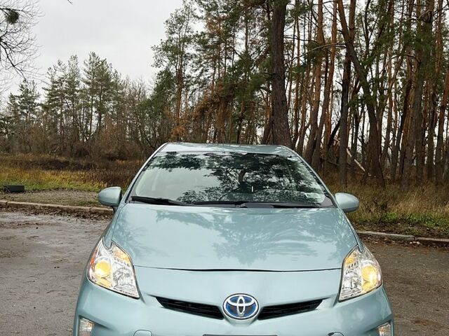 Зеленый Тойота Приус, объемом двигателя 1.8 л и пробегом 200 тыс. км за 9000 $, фото 1 на Automoto.ua