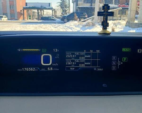 Зелений Тойота Пріус, об'ємом двигуна 1.8 л та пробігом 180 тис. км за 16000 $, фото 1 на Automoto.ua