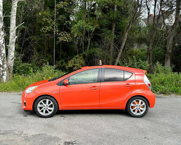 Оранжевый Тойота Приус, объемом двигателя 1.5 л и пробегом 260 тыс. км за 8000 $, фото 1 на Automoto.ua