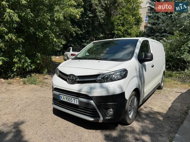 Белый Тойота Proace, объемом двигателя 1.56 л и пробегом 170 тыс. км за 17500 $, фото 1 на Automoto.ua