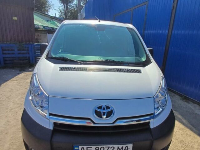 Білий Тойота Proace, об'ємом двигуна 1.56 л та пробігом 150 тис. км за 10500 $, фото 1 на Automoto.ua