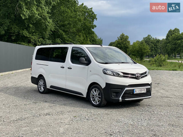 Белый Тойота Proace, объемом двигателя 2 л и пробегом 177 тыс. км за 18900 $, фото 1 на Automoto.ua