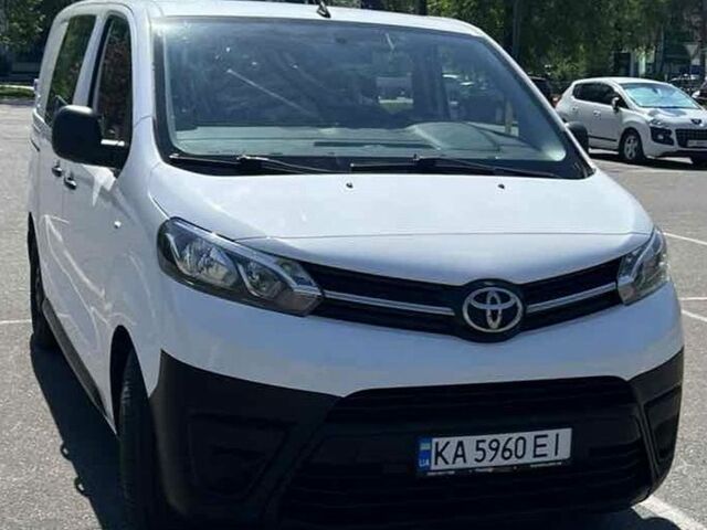 Белый Тойота Proace, объемом двигателя 1.6 л и пробегом 186 тыс. км за 18000 $, фото 1 на Automoto.ua