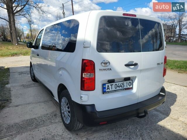 Белый Тойота Proace, объемом двигателя 2 л и пробегом 236 тыс. км за 16500 $, фото 1 на Automoto.ua