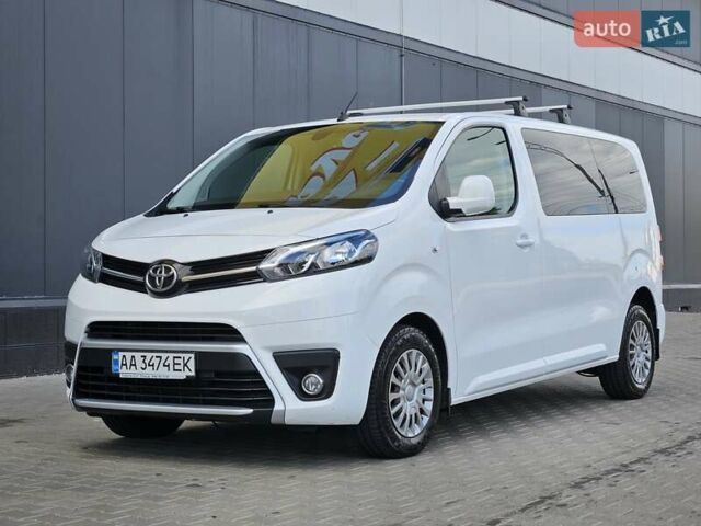 Білий Тойота Proace, об'ємом двигуна 2 л та пробігом 92 тис. км за 29800 $, фото 1 на Automoto.ua