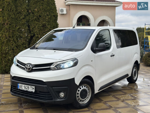 Белый Тойота Proace, объемом двигателя 2 л и пробегом 193 тыс. км за 19500 $, фото 1 на Automoto.ua