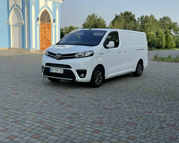 Білий Тойота Proace, об'ємом двигуна 0 л та пробігом 77 тис. км за 40000 $, фото 1 на Automoto.ua