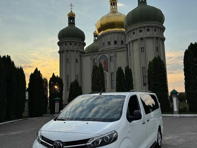 Белый Тойота Proace, объемом двигателя 2 л и пробегом 189 тыс. км за 28900 $, фото 1 на Automoto.ua