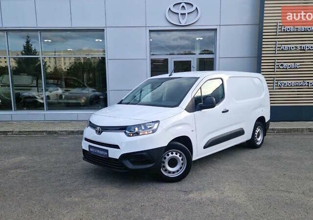 Белый Тойота Proace, объемом двигателя 1.5 л и пробегом 37 тыс. км за 18159 $, фото 1 на Automoto.ua