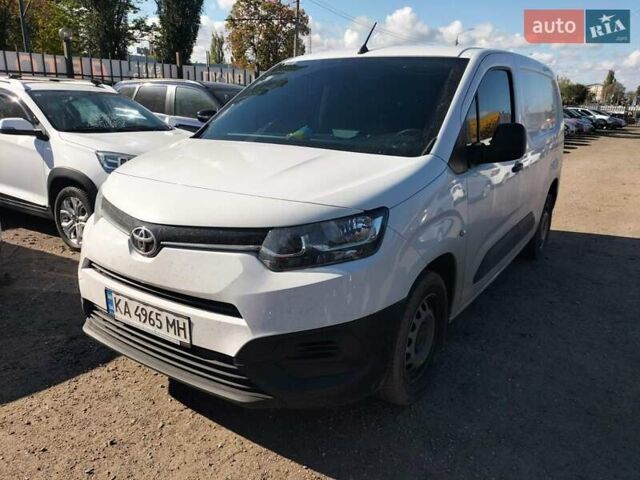 Белый Тойота Proace, объемом двигателя 1.6 л и пробегом 35 тыс. км за 18999 $, фото 1 на Automoto.ua