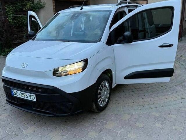 Белый Тойота Proace, объемом двигателя 0 л и пробегом 15 тыс. км за 24500 $, фото 1 на Automoto.ua