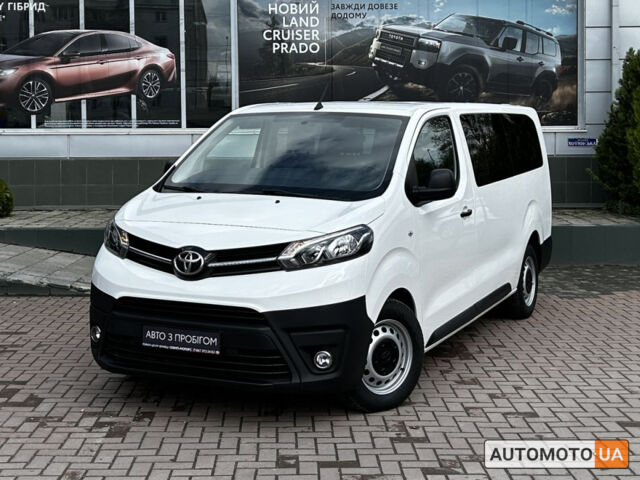 Белый Тойота Proace, объемом двигателя 2 л и пробегом 92 тыс. км за 27250 $, фото 1 на Automoto.ua