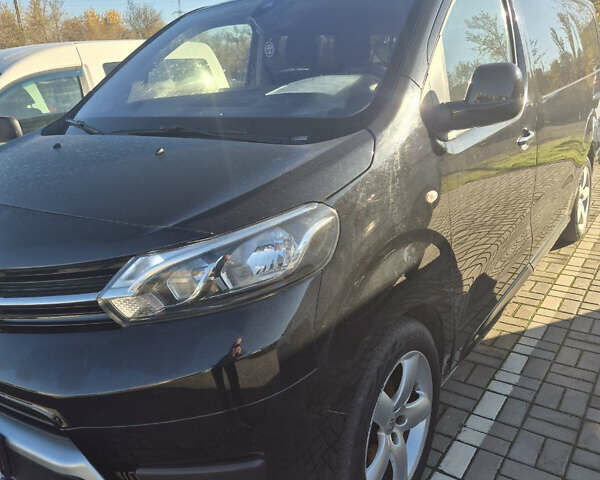 Черный Тойота Proace, объемом двигателя 2 л и пробегом 307 тыс. км за 27700 $, фото 1 на Automoto.ua