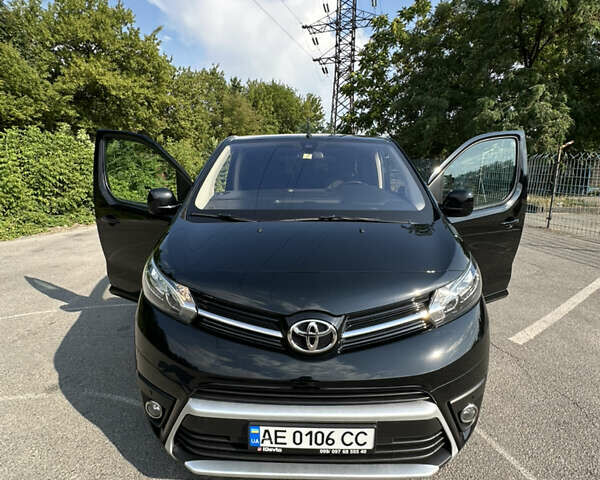 Чорний Тойота Proace, об'ємом двигуна 2 л та пробігом 111 тис. км за 39000 $, фото 1 на Automoto.ua