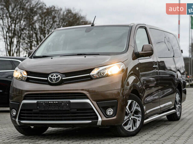 Коричневый Тойота Proace, объемом двигателя 2 л и пробегом 123 тыс. км за 22800 $, фото 1 на Automoto.ua